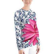 Load image into Gallery viewer, Women&#39;s Rash Guard- 300 Club 3.0 Team - Regular Size - Pink Water Lily - Navy Blue background